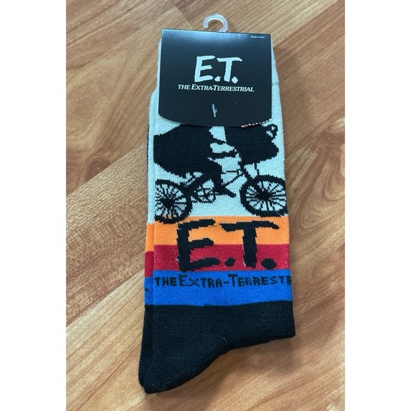 Novelty Crew Socks - E.T.‎ Extra Terrestrial, Mens sock Sz 10-13 - Picture 1 of 2